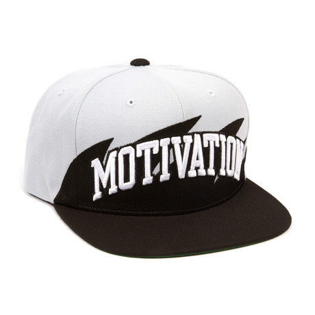 Motivation Arc Sharktooth Snapback // Grey