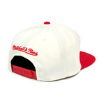 Motivation Arc Sharktooth Snapback // White