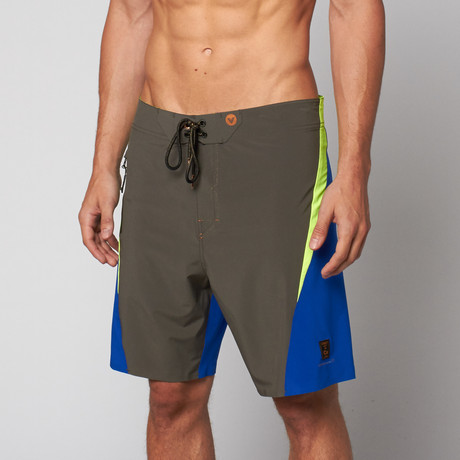 Breakwater 8" Boardshorts // Mediteranean (28)