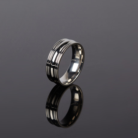 Titanium Ring // Metallic (size 9)