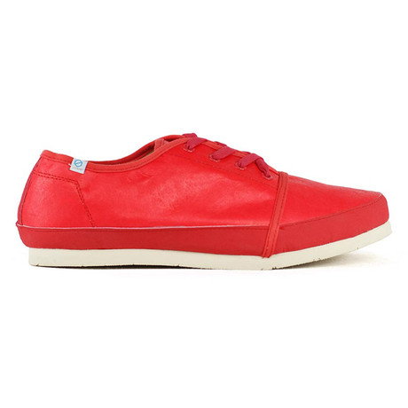 Light Wing Trainer // Red (US: 8)