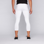 Base Layer 3/4 Compression Capri // White (S/M)