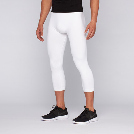 Base Layer 3/4 Compression Capri // White (S/M)