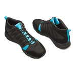 Corridore  // Black + Cyan (US: 9)