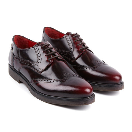 Mole Wingtip Brogue // Bordo (Euro: 42)