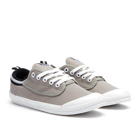 International Low-Top Sneaker // Grey + Black (US: 6)