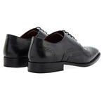 Oxford Brogue // Black (US: 8)