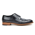 Waxy Leather Wing-Tip Shoe // Black (US: 9.5)