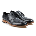 Waxy Leather Wing-Tip Shoe // Black (US: 7)