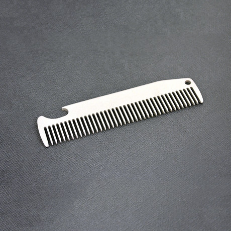 Metal Comb Works // Flat Head Opener 22 // Titanium Comb