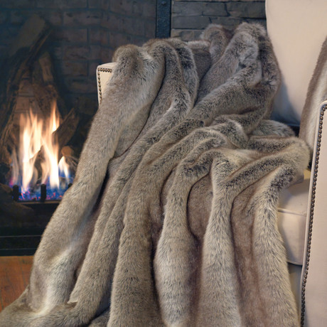 Limited Edition Faux Fur Throw // Lapin