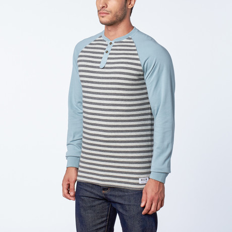 Flow Long-Sleeve Henley Knit Shirt // Blue (S)