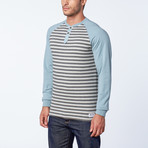 Flow Long-Sleeve Henley Knit Shirt // Blue (M)