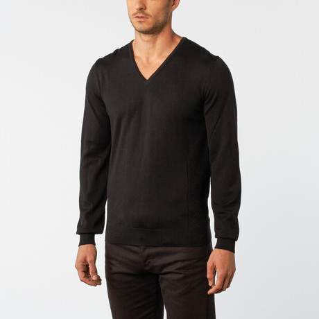 V-Neck Basic Sweater // Black (XS)