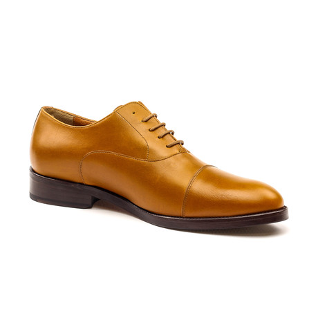 Leather Oxford // Gold (Euro: 39)