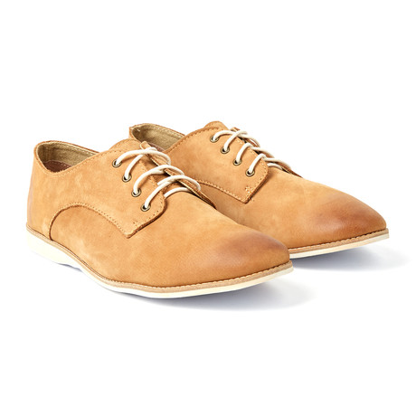 Derby // Camel Nubuck (US: 7)