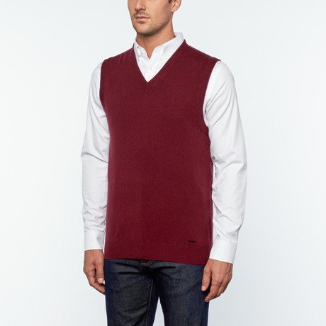 Gio Cashmere Sweater Vest // Hot Bordeaux (S)