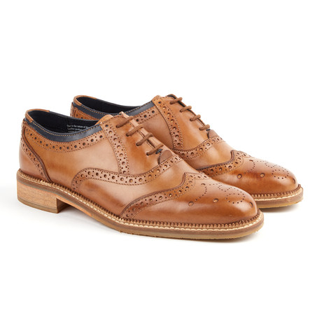 Newline Brogue // Tan (UK: 6)