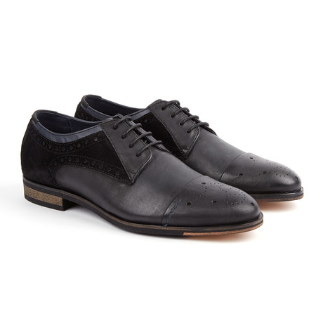 Osbourne Derby // Black (UK: 6)