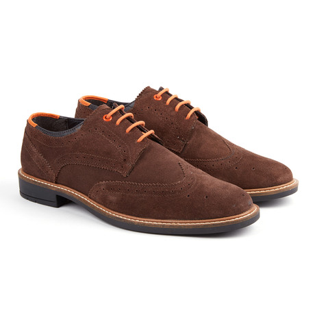 Ewood Brogue // Brown (UK: 6)