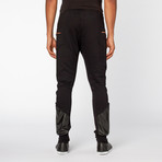 3Q Joggers // Black (S)