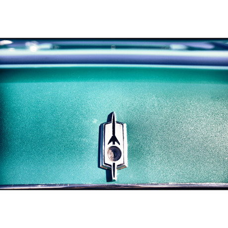 Vintage Oldsmobile Car Badging (16"L x 24"W)
