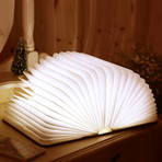 inNostyles // Folderable LED Booklet Lamp