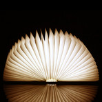 inNostyles // Folderable LED Booklet Lamp