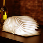 inNostyles // Folderable LED Booklet Lamp