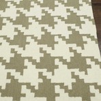 Hand Hooked Rug // Houndstooth // Brown (5' x 8')