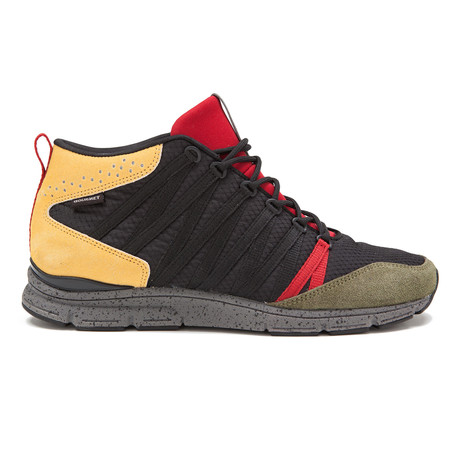 Corridore  // Black + Citrus (US: 8)