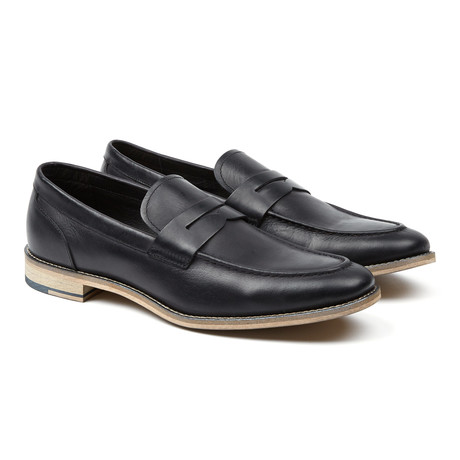 Clark Suede Penny Loafer // Black (US: 7)