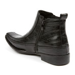 Chelsea Boot + Side Zipper // Black (US: 7)