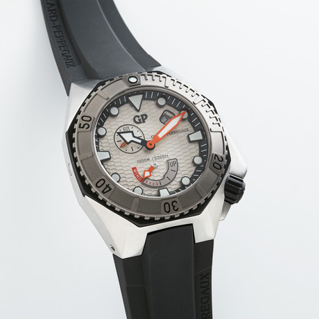 Girard Perregaux Sea Hawk // 49960-11-131-FK6A