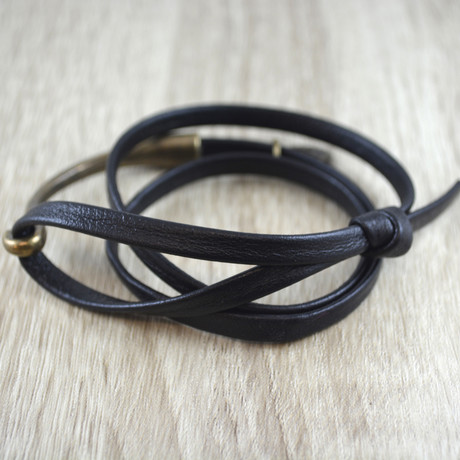 Triple Wrap + Gold Hook // Black