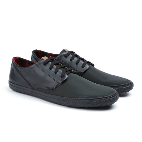 Ron Sneaker // Black (US: 7)