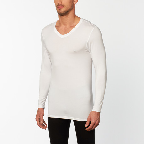 V-Neck Long-Sleeve Undershirt // White (Small)