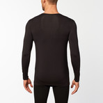 V-Neck Long-Sleeve Undershirt // Black (Small)