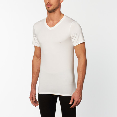 V-Neck Short-Sleeve Undershirt // White (Small)