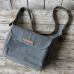 The Finch Satchel (Moss)