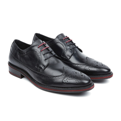 Leather Wing-Tip // Black (US: 8)