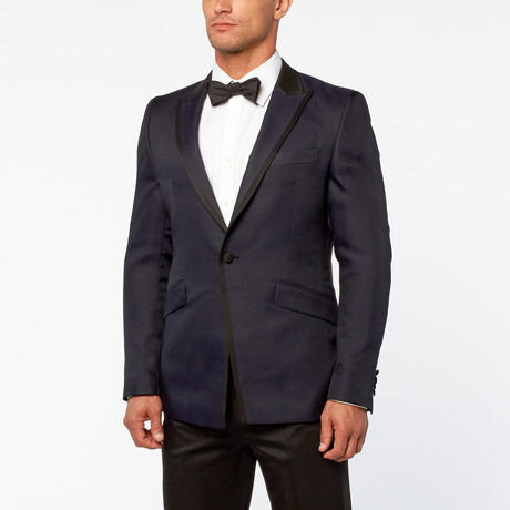 Peak Pattern Tuxedo // Navy (Euro: 46)