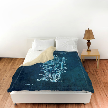 Reconfigurable Toy // 1985 (Queen)