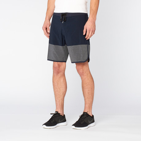 Frogman Short // Navy (28)