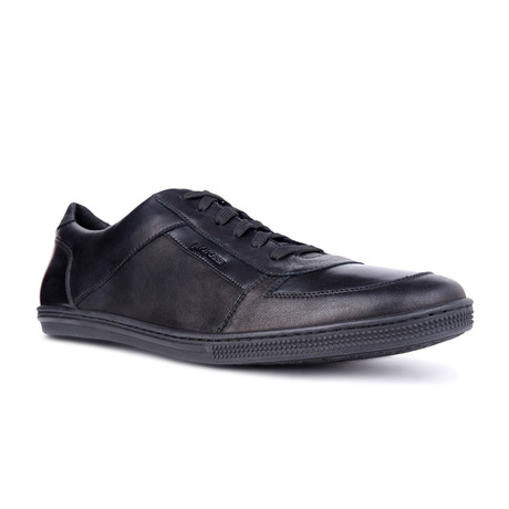 Sneaker // Black (Euro: 40)