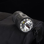 LED Flashlight // F30R // 880 Lumens