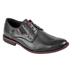 Contrast Derby // Black (Euro: 40)