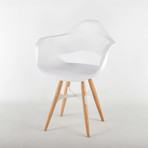 Zig Zag Legenda Armchair // White Shell + Natural Ash Wood