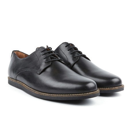Trinder // Black Leather (US: 7)