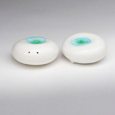 DIMPLES // Salt + Pepper Shaker Set